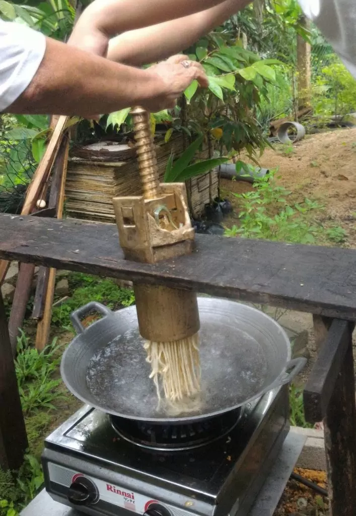 Process of Making Laksa Gebok Pahang Noodle | Malaysia Food