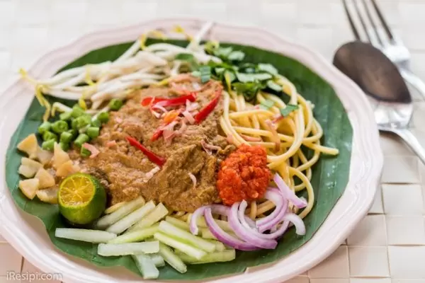Laksa Johor: also known as Laksa Spaghetti from Che Nom Malaysia