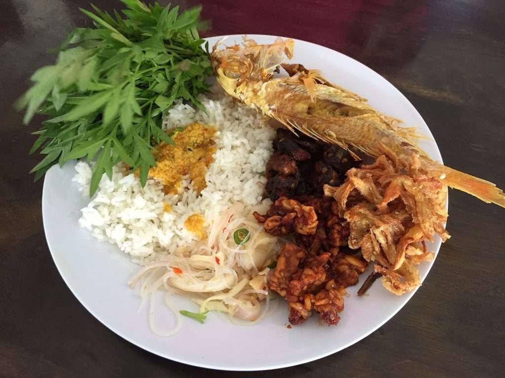 Nasi Campur, Malay-style (photo courtesy from Tourism Malaysia)