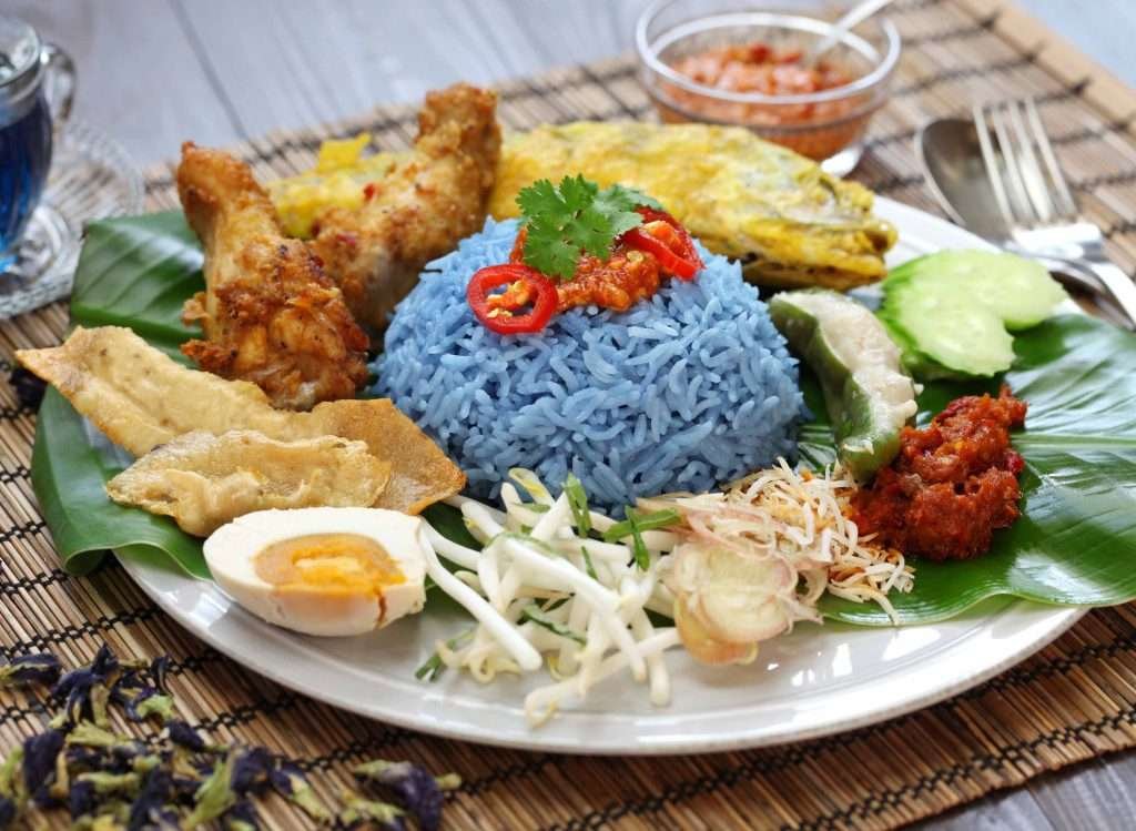 Nasi Kerabu from Lieniey Nasi Kerabu Tumis (Photo courtesy from FoodPanda delivery)