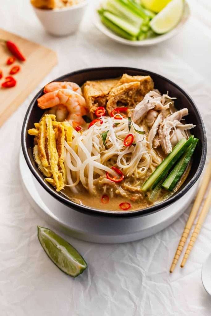 Laksa Malaysia: Exploring Laksa Penang, Johor Laksa & More Regional Favorites 21 Sarawak Laksa